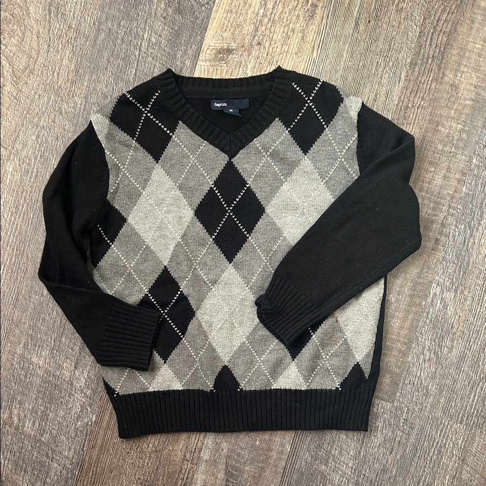 GapKids V-Neck Argyle Sweater in Black and Gray xs
